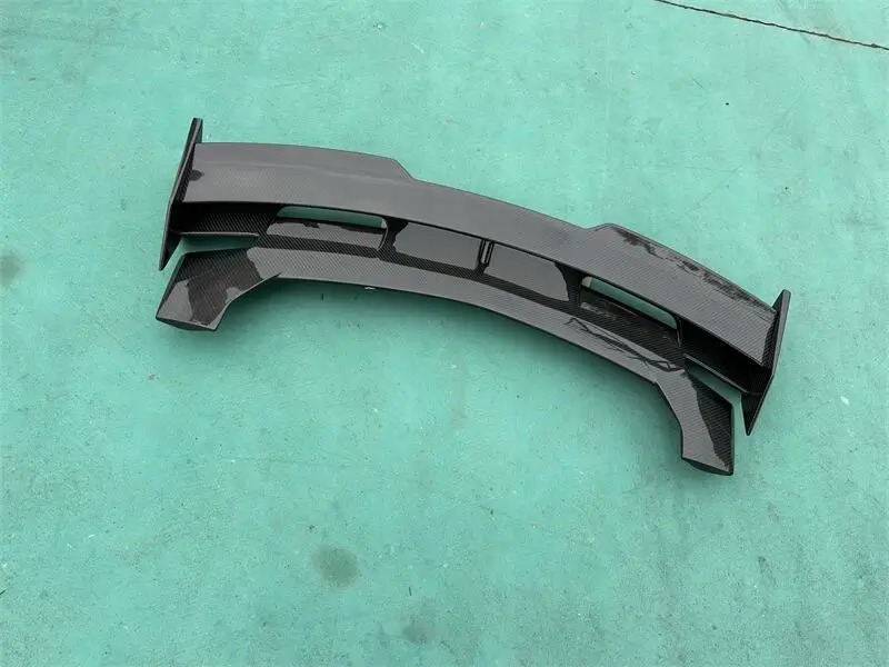 MSY Style Dry Carbon Fiber Body Kit Rear Spoiler Rear Wing for Lambo URUS S 2022